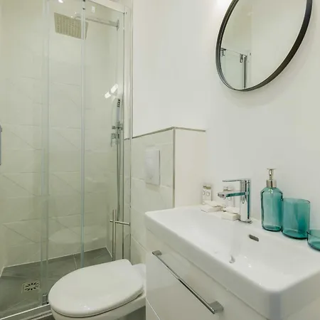 Appt 1 Bdr 2p Proche Buttes Chaumont Apartment Paris